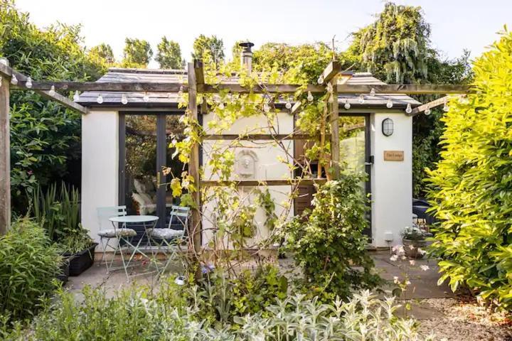 The Lodge - A Tranquil Escape Atworth 外观 照片