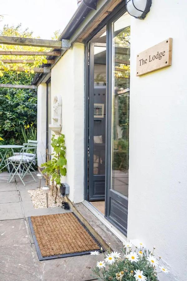 The Lodge - A Tranquil Escape Atworth 外观 照片